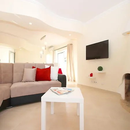 Villa Villa In Gale Near Gale Beach *