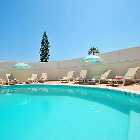 With Heatable Pool