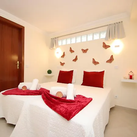 Villa With Heatable Pool *